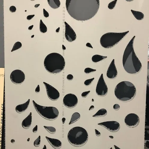 Decorative screen – droplet